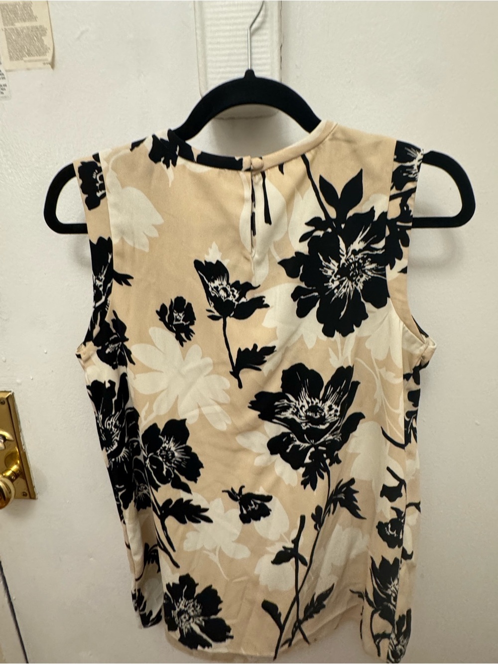 J. Crew Black Floral Print on Beige Sleeveless Blouse - Picture 3 of 5